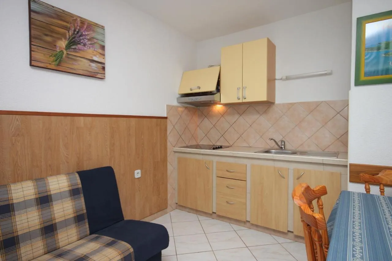 Apartments By The Sea Dajla, Novigrad - 3376  Novigrad Istria