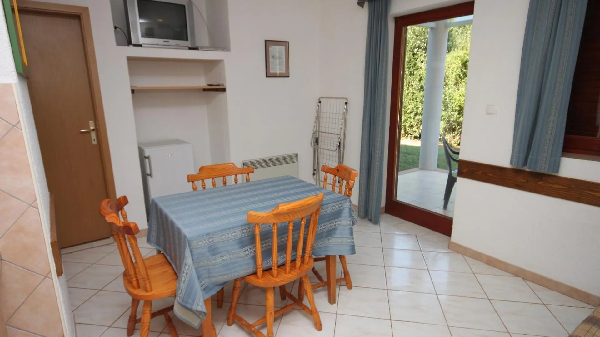 Apartments By The Sea Dajla, Novigrad - 3376  Novigrad Istria